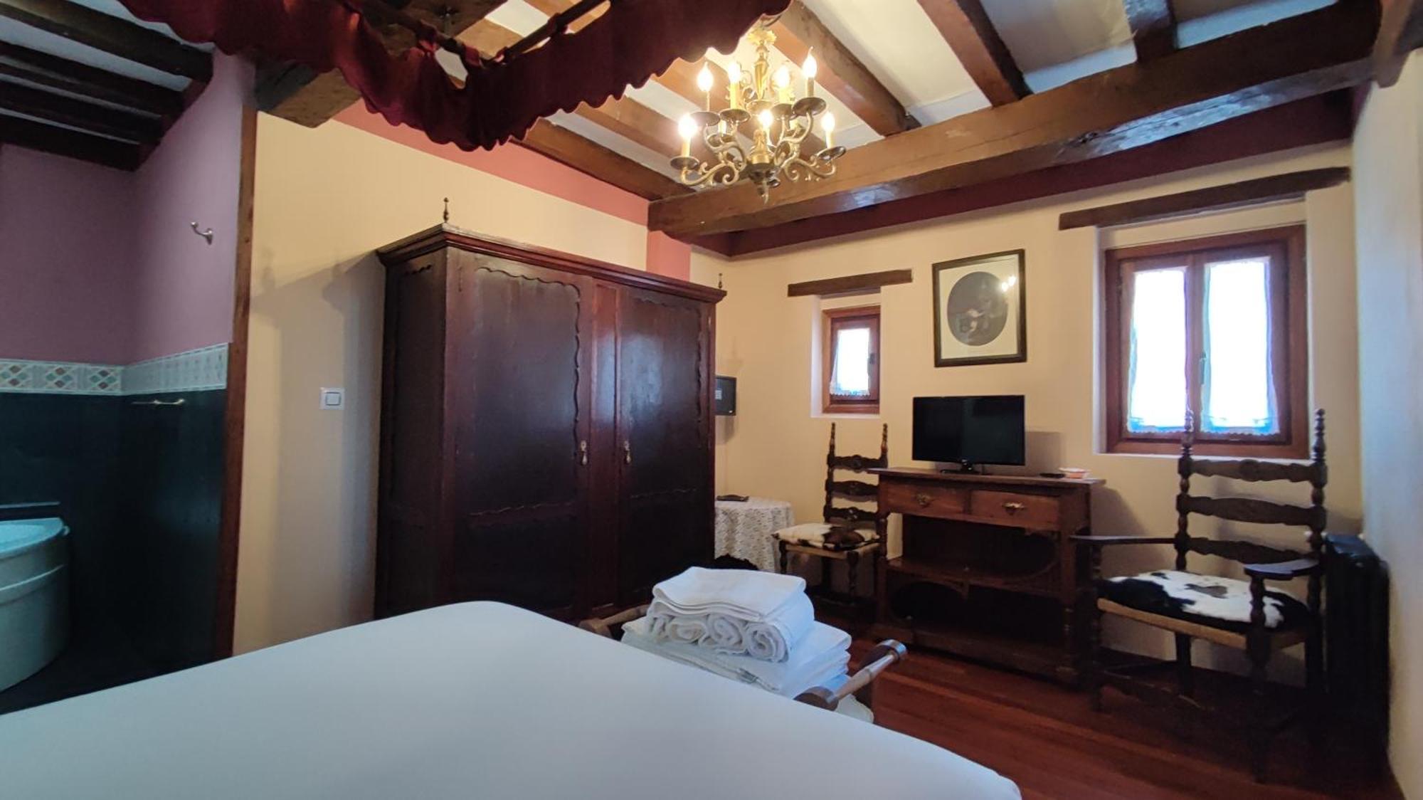 Hotel Casona De La Torre Ruente Exterior photo